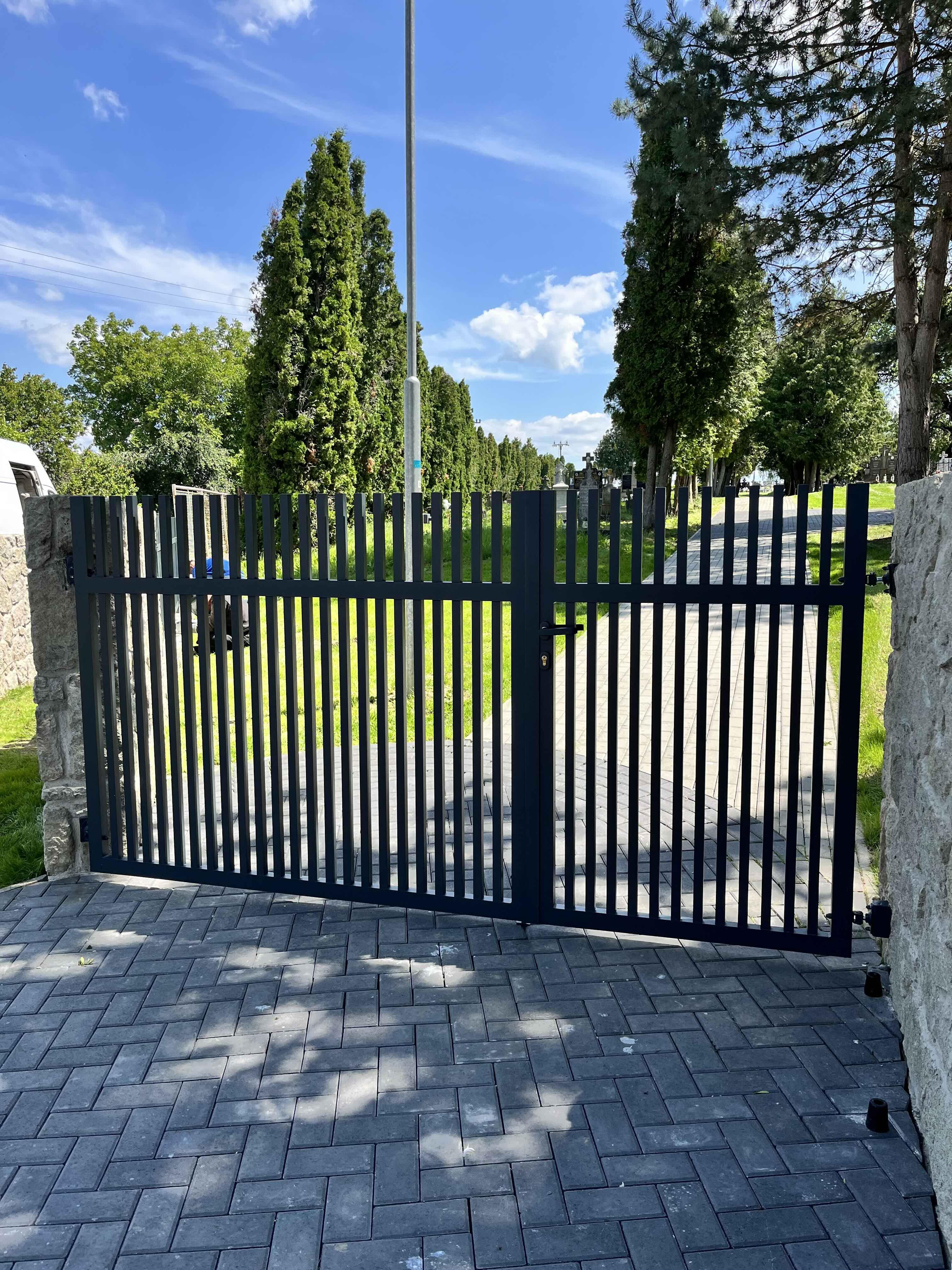 F INOX STEEL - hliníkové brány